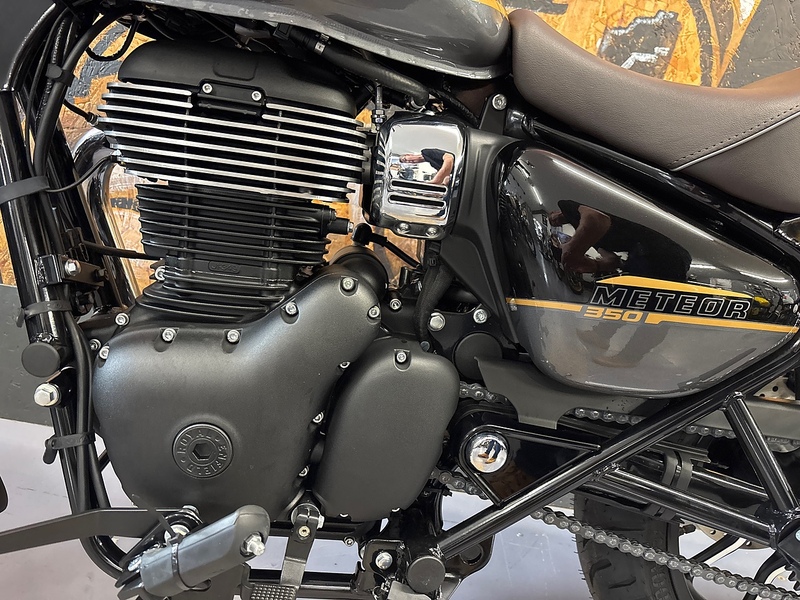 Royal Enfield SUPERNOVA CRUISER .35 MANUAL PETROL