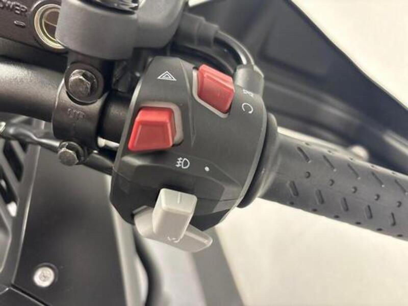 VOGE E5+ ADVENTURE .625 MANUAL PETROL