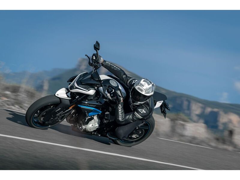 CFMOTO E5+ NAKED .675 MANUAL PETROL