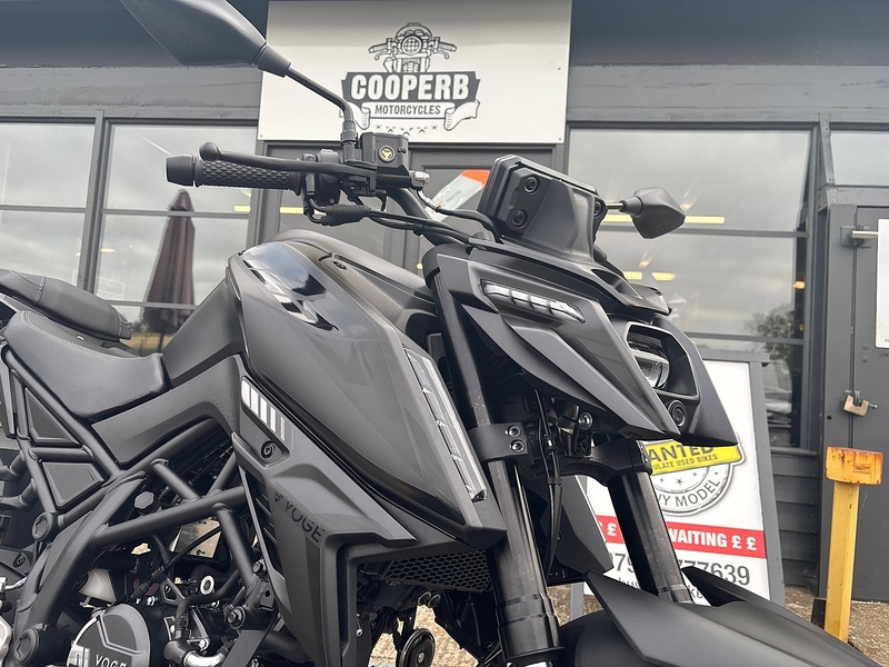 VOGE E5+ NAKED .125 MANUAL PETROL