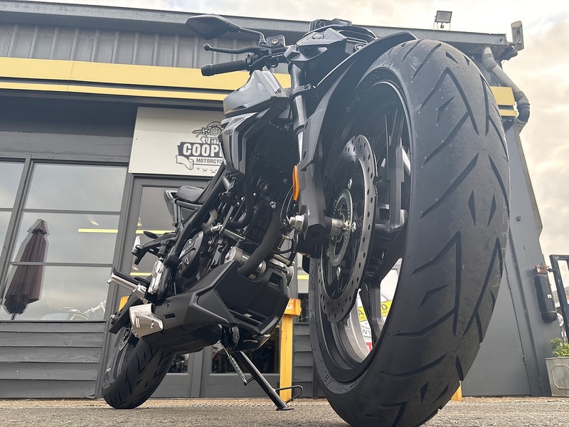 VOGE E5+ NAKED .125 MANUAL PETROL