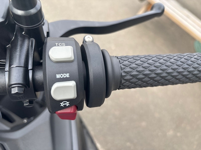 VOGE E5+ NAKED .125 MANUAL PETROL
