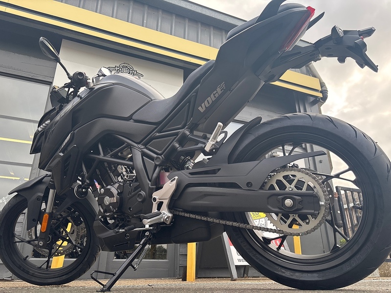 VOGE E5+ NAKED .125 MANUAL PETROL