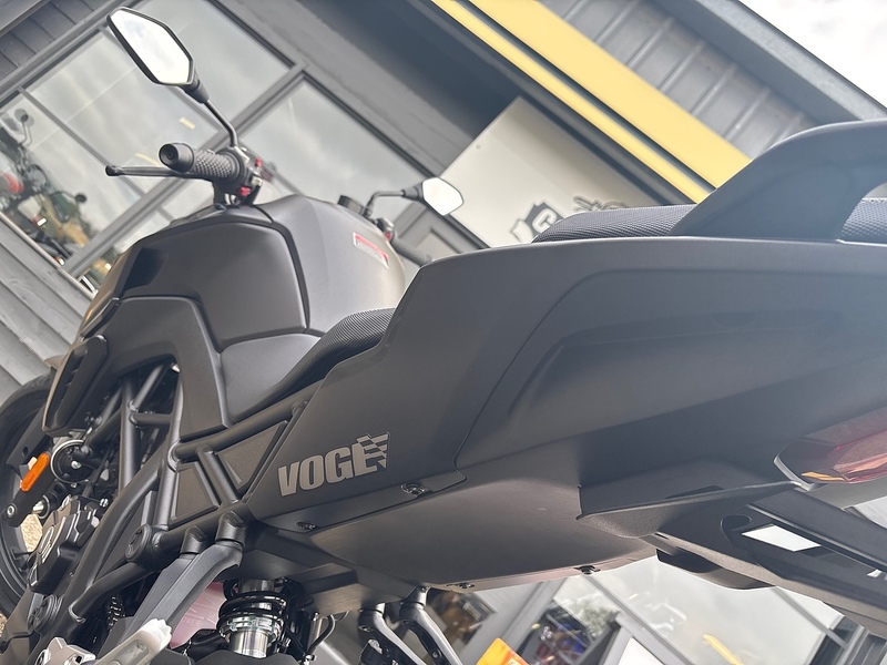 VOGE E5+ NAKED .125 MANUAL PETROL