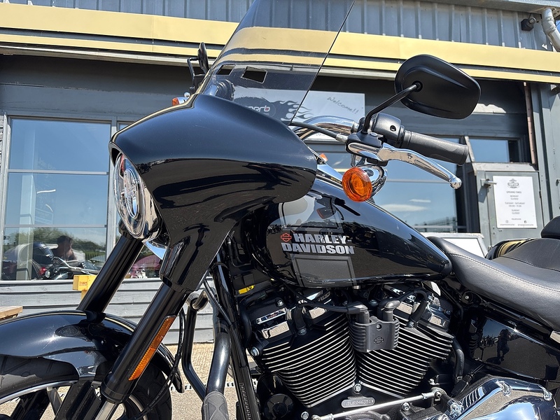 Harley-Davidson FXRT Sport Glide 1.745 Custom Cruiser Manual Petrol