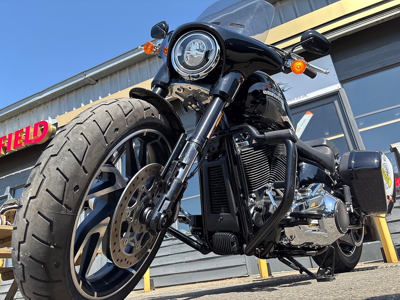 Harley-Davidson FXRT Sport Glide 1.745 Custom Cruiser Manual Petrol