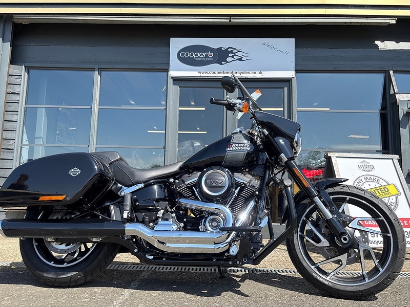 FXRT Sport Glide 1.745 Custom Cruiser Manual Petrol