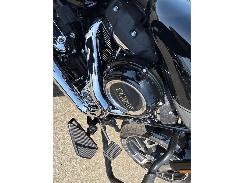Harley-Davidson FXRT Sport Glide 1.745 Custom Cruiser Manual Petrol