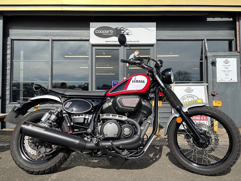 Yamaha 950 Roadster/Retro Petrol Manual Euro 4 (54 ps)