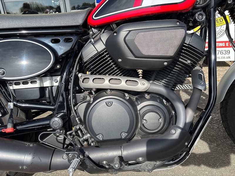 Yamaha 950 Roadster/Retro Petrol Manual Euro 4 (54 ps)