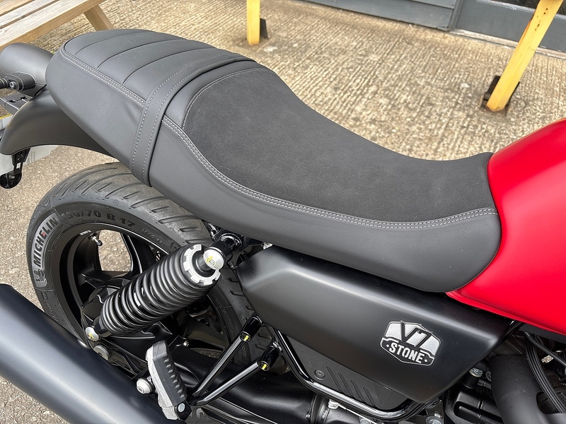 Moto Guzzi IV Stone 0.853 Roadster/Retro Manual Petrol