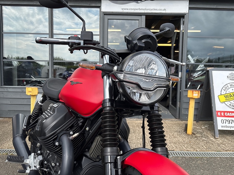 Moto Guzzi IV Stone 0.853 Roadster/Retro Manual Petrol