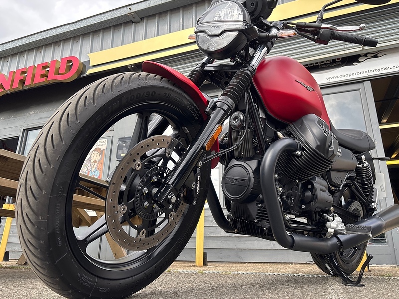Moto Guzzi IV Stone 0.853 Roadster/Retro Manual Petrol