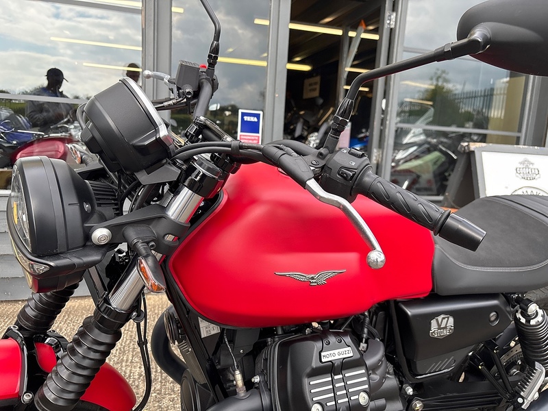 Moto Guzzi IV Stone 0.853 Roadster/Retro Manual Petrol