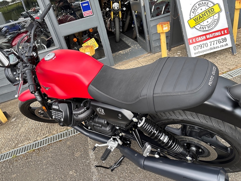 Moto Guzzi IV Stone 0.853 Roadster/Retro Manual Petrol