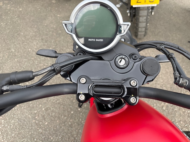 Moto Guzzi IV Stone 0.853 Roadster/Retro Manual Petrol