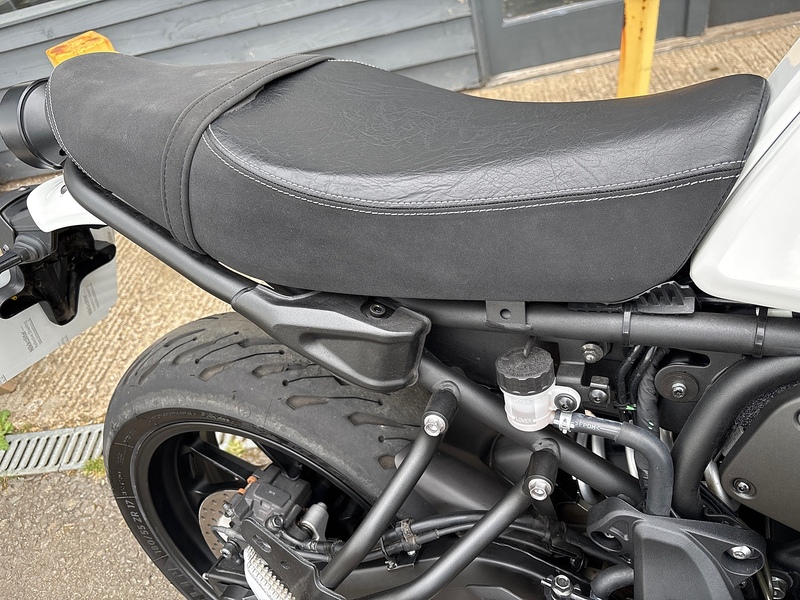 Yamaha 700 Roadster/Retro Petrol Manual Euro 5 (75 ps)