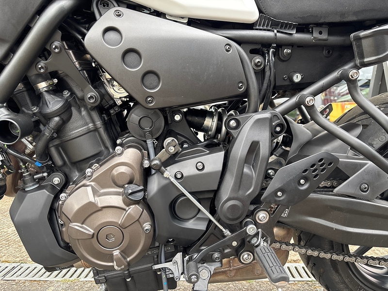 Yamaha 700 Roadster/Retro Petrol Manual Euro 5 (75 ps)