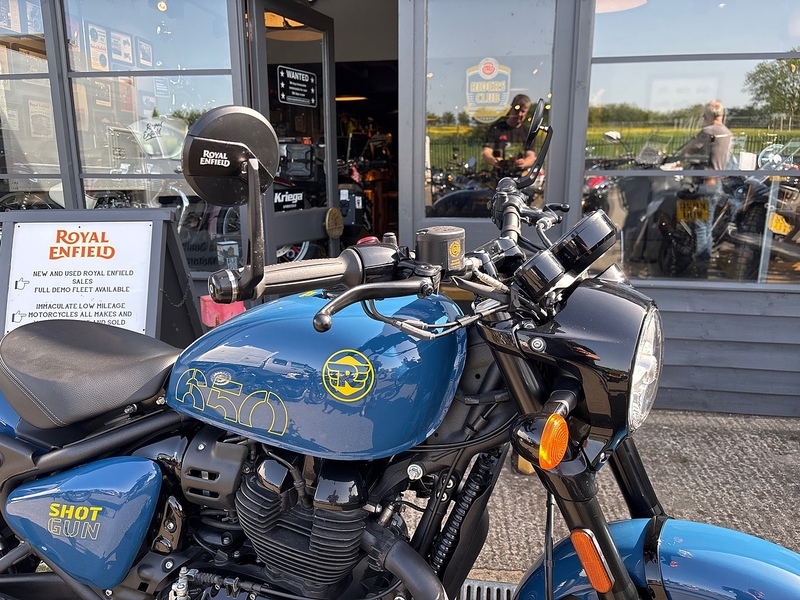 Royal Enfield 650 Roadster/Retro Petrol Manual Euro 5 (47 ps)
