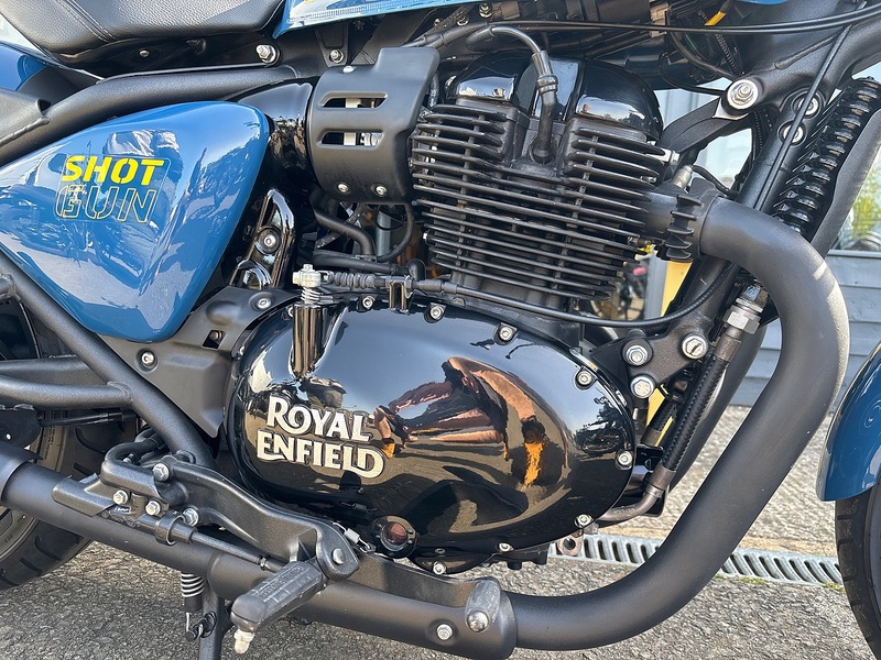 Royal Enfield 650 Roadster/Retro Petrol Manual Euro 5 (47 ps)