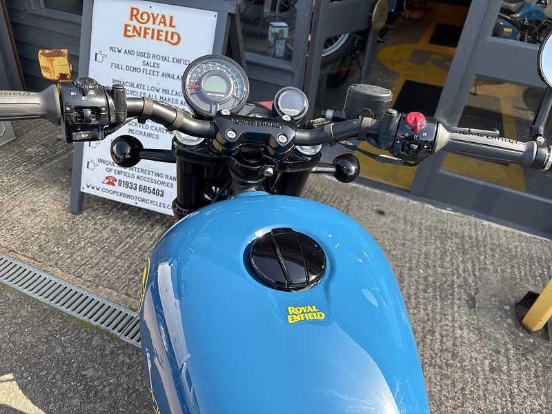 Royal Enfield 650 Roadster/Retro Petrol Manual Euro 5 (47 ps)