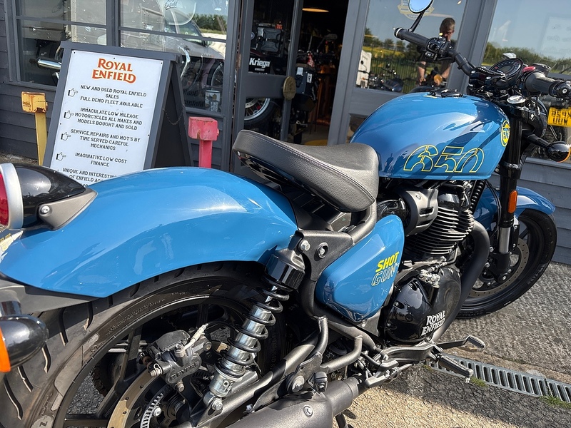 Royal Enfield 650 Roadster/Retro Petrol Manual Euro 5 (47 ps)