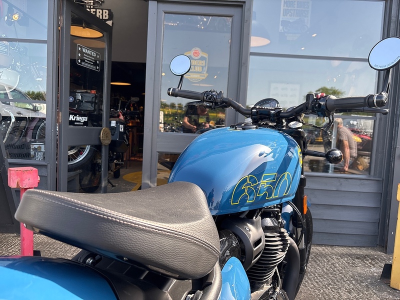Royal Enfield 650 Roadster/Retro Petrol Manual Euro 5 (47 ps)