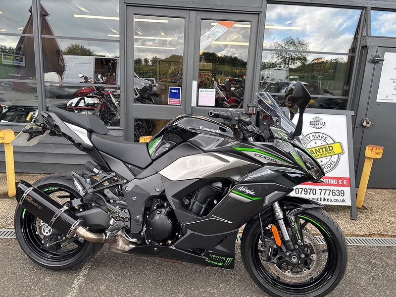 Kawasaki 1000 Sports Tourer Petrol Manual Euro 5 (142 ps)