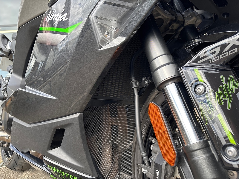 Kawasaki 1000 Sports Tourer Petrol Manual Euro 5 (142 ps)