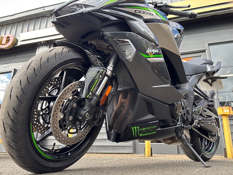 Kawasaki 1000 Sports Tourer Petrol Manual Euro 5 (142 ps)
