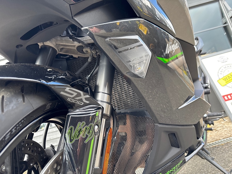 Kawasaki 1000 Sports Tourer Petrol Manual Euro 5 (142 ps)
