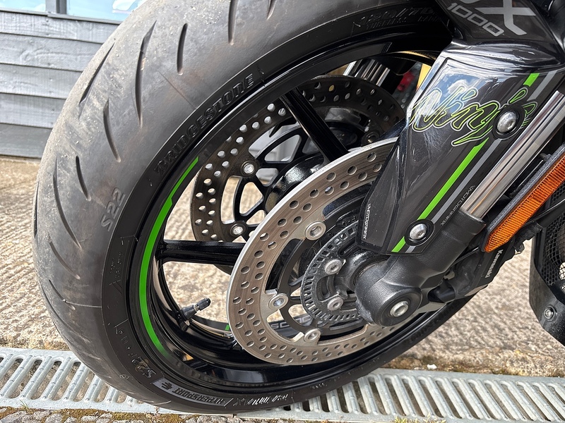 Kawasaki 1000 Sports Tourer Petrol Manual Euro 5 (142 ps)