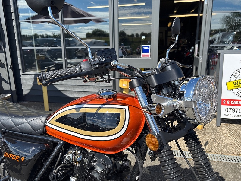 Mutt E4 0.25 Roadster/Retro Manual Petrol