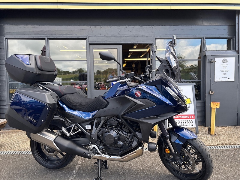 Honda No Standard Specification or Optional Extras.