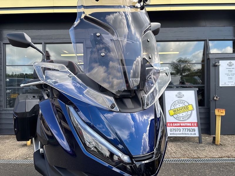 Honda No Standard Specification or Optional Extras.