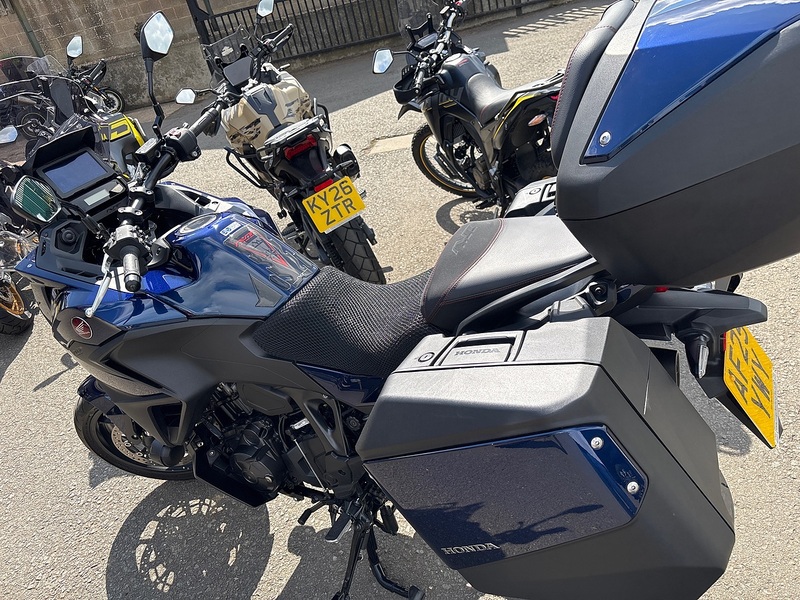 Honda No Standard Specification or Optional Extras.