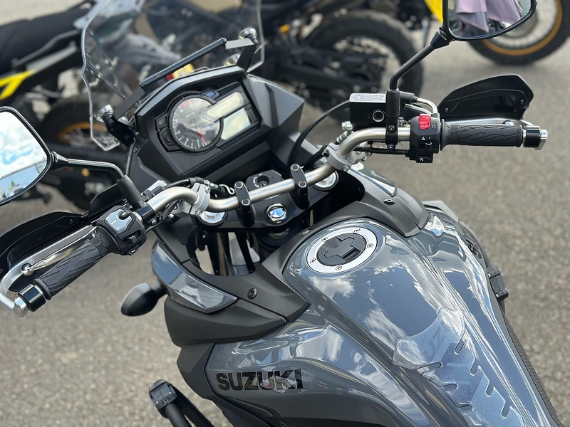 Suzuki 2025 Suzuki V Strom DL 650 Just 1191 Miles From New