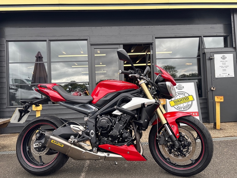 Triumph 2016 Triumph Street Triple 675 Just 14333 Miles