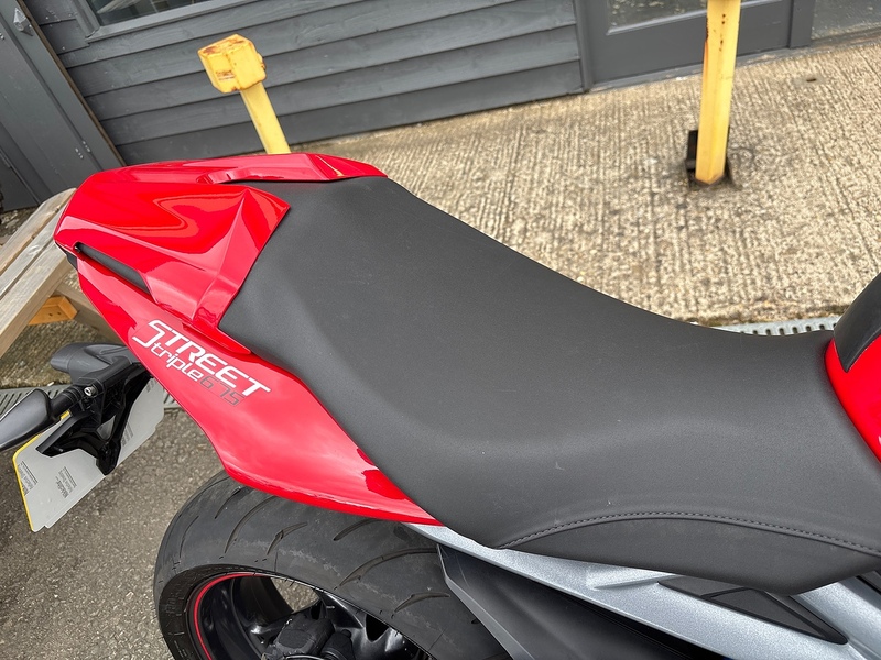 Triumph 2016 Triumph Street Triple 675 Just 14333 Miles