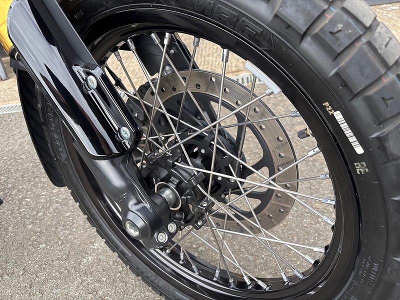 Royal Enfield Golden Shadow Scrambler 0.65 Manual Petrol