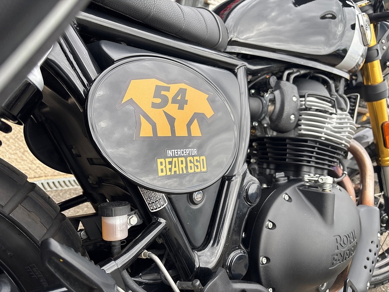 Royal Enfield Golden Shadow Scrambler 0.65 Manual Petrol