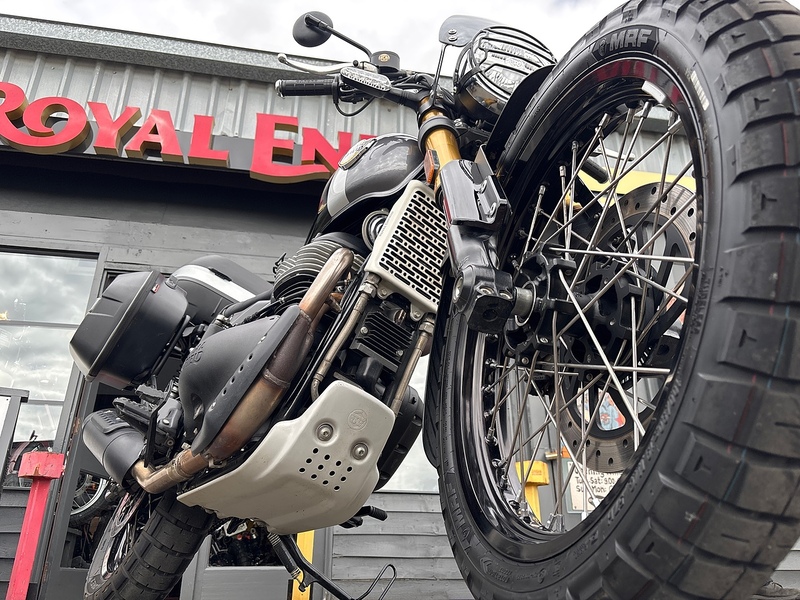 Royal Enfield Golden Shadow Scrambler 0.65 Manual Petrol