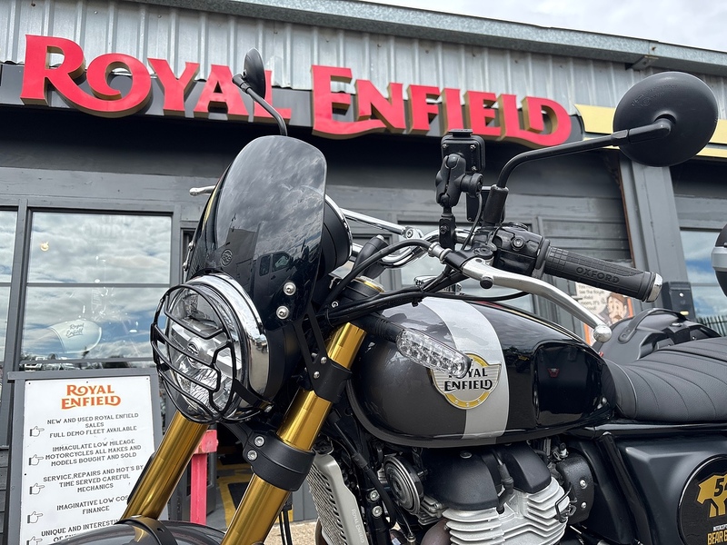 Royal Enfield Golden Shadow Scrambler 0.65 Manual Petrol
