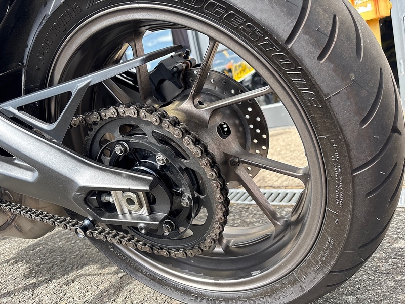 Yamaha 900 ABS Naked Petrol Manual (117 ps)