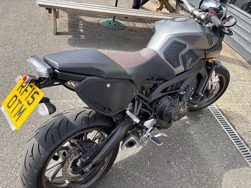 Yamaha 900 ABS Naked Petrol Manual (117 ps)