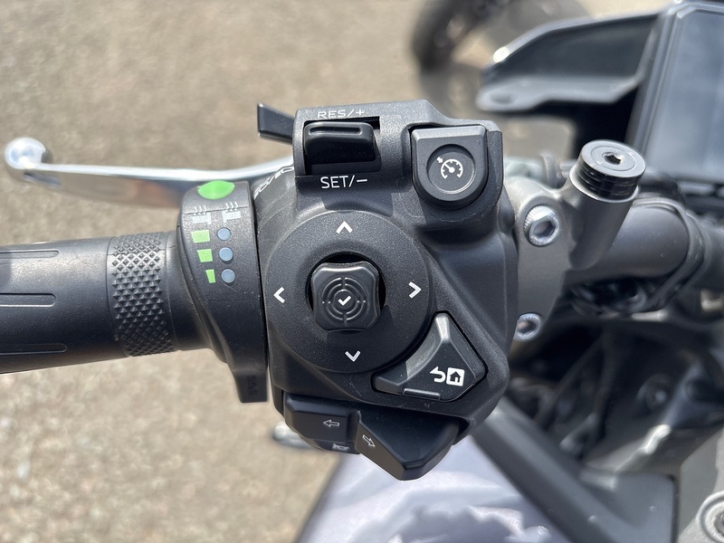 900 Hyper-naked Petrol Manual Euro 5 (119 ps)