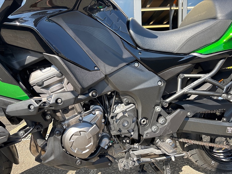 Kawasaki 1000 Adventure Petrol Manual Euro 5 (120 ps)