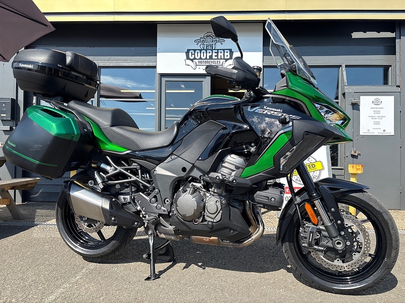 Kawasaki 1000 Adventure Petrol Manual Euro 5 (120 ps)