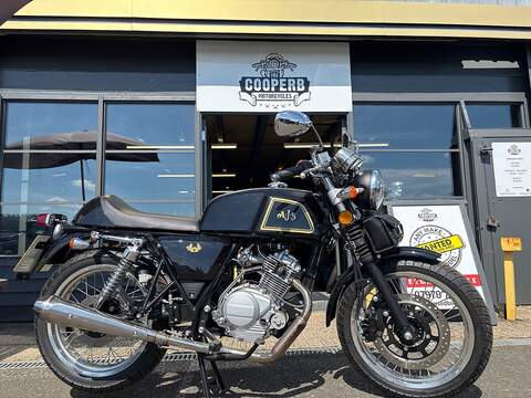 125 Roadster/Retro Petrol Manual Euro 5 (9 ps)