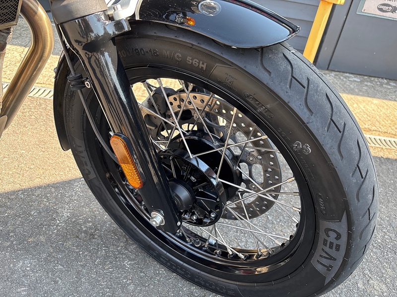 Royal Enfield E4 650 RETRO Petrol
